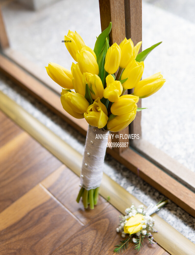 Bó Hoa Tulip Vàng